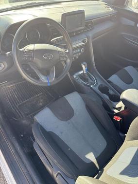 2019 Hyundai Veloster 2