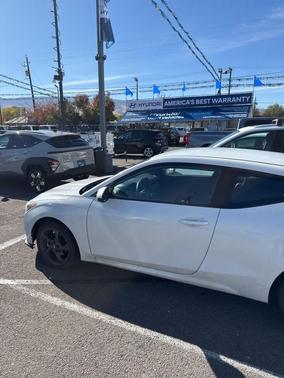 2019 Hyundai Veloster 2