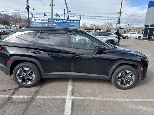 2025 Hyundai TUCSON SEL