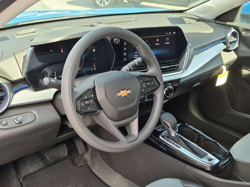 Marina Blue Metallic 2026 Chevrolet Trax LT