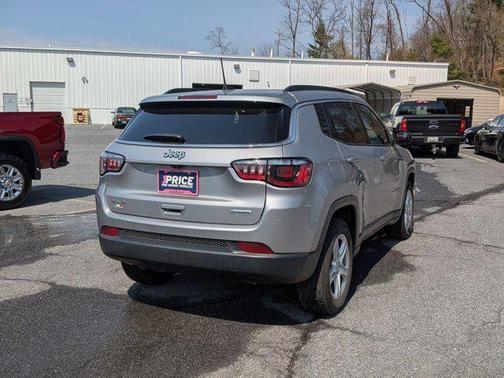 Billet Silver Metallic Clearcoat 2023 Jeep Compass Latitude