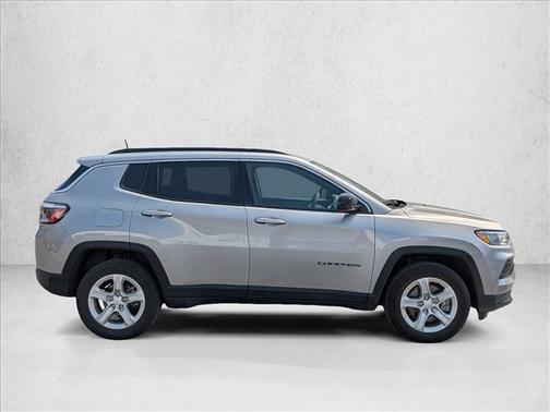 Billet Silver Metallic Clearcoat 2023 Jeep Compass Latitude