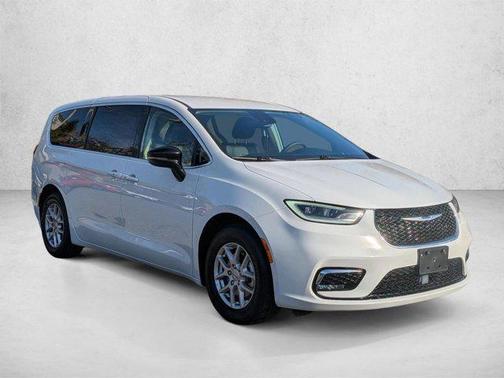 Bright White Clearcoat 2024 Chrysler Pacifica Touring L