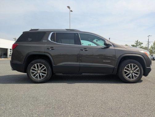 2019 GMC Acadia SLE-2