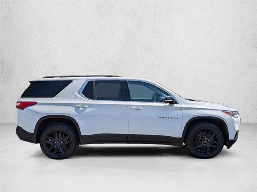 Summit White 2020 Chevrolet Traverse LT Cloth