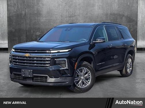 2025 Chevrolet Traverse LT