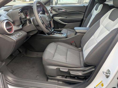 2025 Chevrolet Trax FWD 1RS