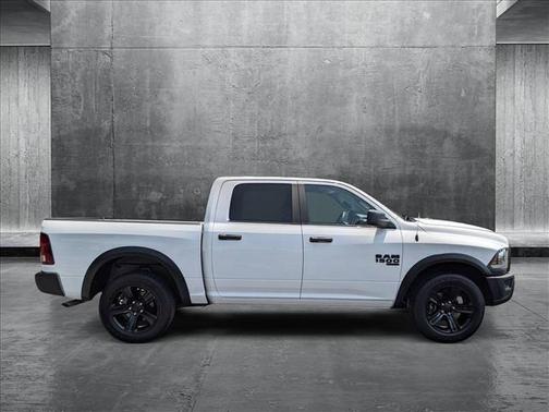 2024 RAM 1500 Classic Warlock Crew Cab 4x4 5'7' Box