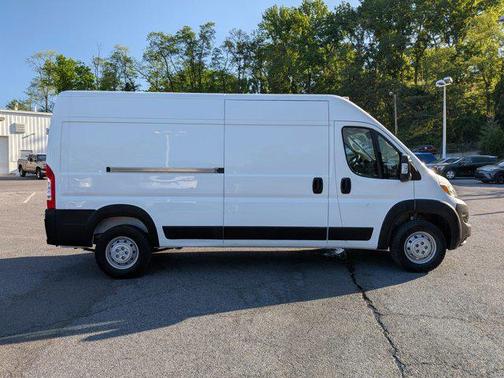 Bright White Clearcoat 2023 RAM ProMaster 2500 High Roof