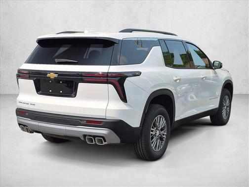 Summit White 2026 Chevrolet Traverse LT
