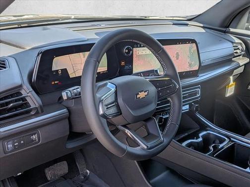 Mosaic Black Metallic 2026 Chevrolet Traverse LT