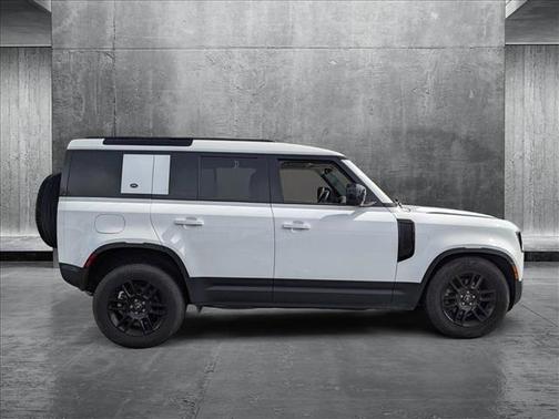 2024 Land Rover Defender 110 P300