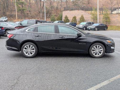 2022 Chevrolet Malibu FWD LT