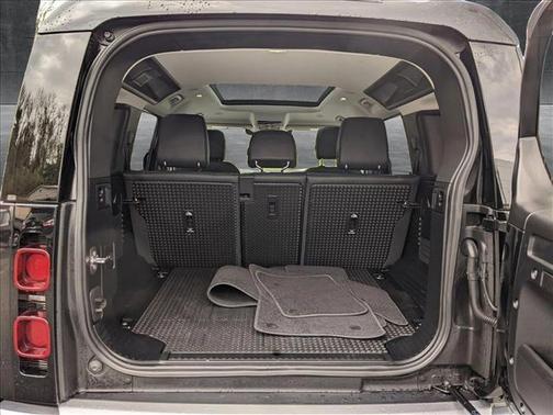 2024 Land Rover Defender 110 P300
