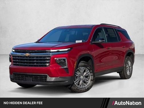 Radiant Red Tintcoat 2026 Chevrolet Traverse LT