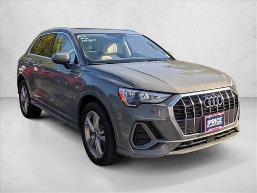 2022 Audi Q3 45 S line Premium