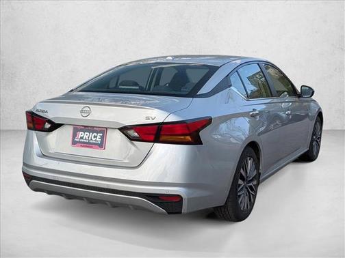 Brilliant Silver Metallic 2024 Nissan Altima 2.5 SV