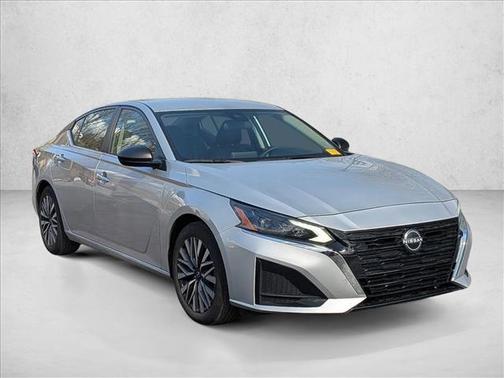 Brilliant Silver Metallic 2024 Nissan Altima 2.5 SV