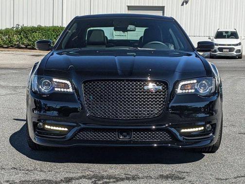 2023 Chrysler 300 C