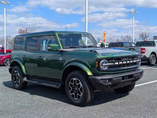 2025 Ford Bronco Outer Banks