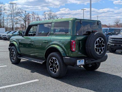 2025 Ford Bronco Outer Banks