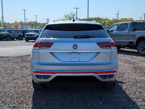 2021 Volkswagen Atlas Cross Sport 3.6L V6 SE w/Technology R-Line