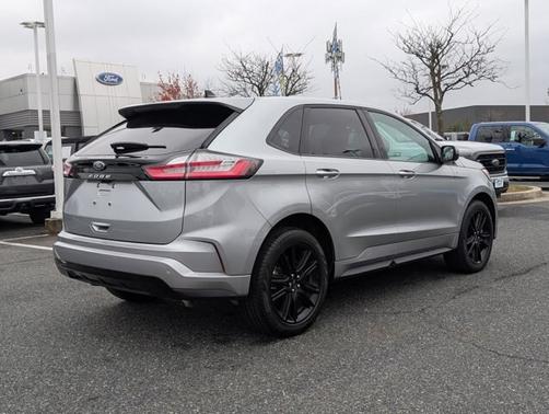 2024 Ford Edge ST-LINE