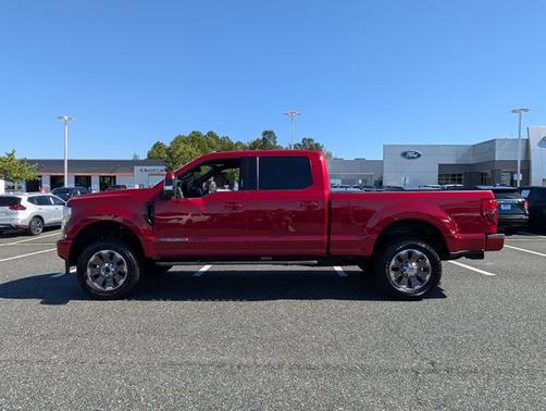 2022 Ford F-350 LARIAT SUPER DUTY