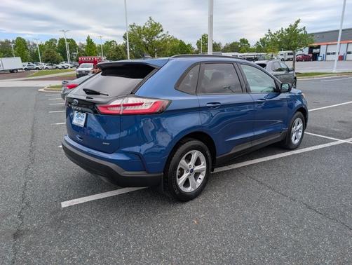 ATLAS BLUE 2022 Ford Edge SE