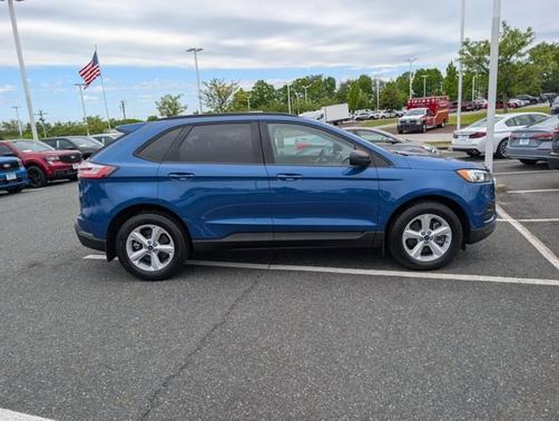 ATLAS BLUE 2022 Ford Edge SE