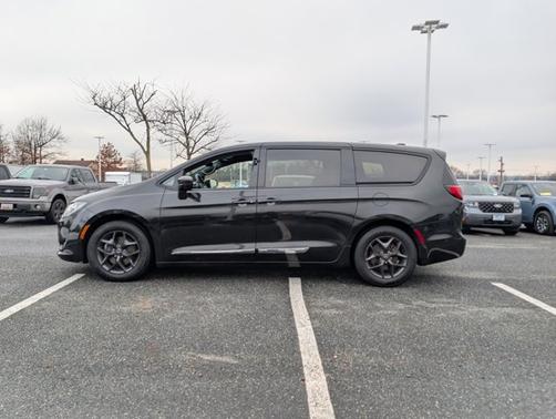 2019 Chrysler Pacifica TOURING PLUS