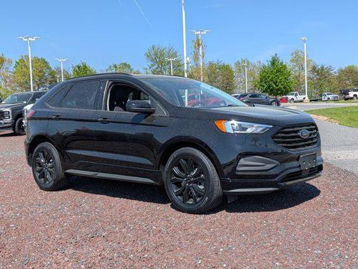 2022 Ford Edge SE