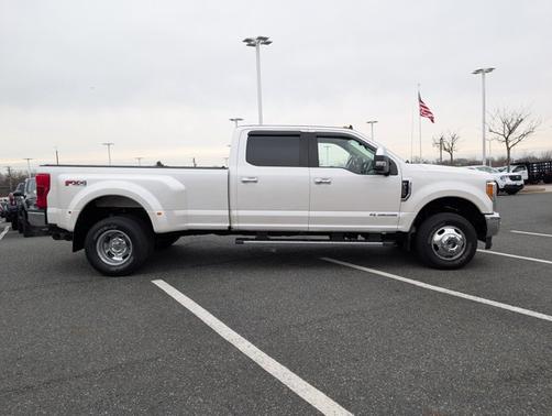2019 Ford F-350 LARIAT SUPER DUTY