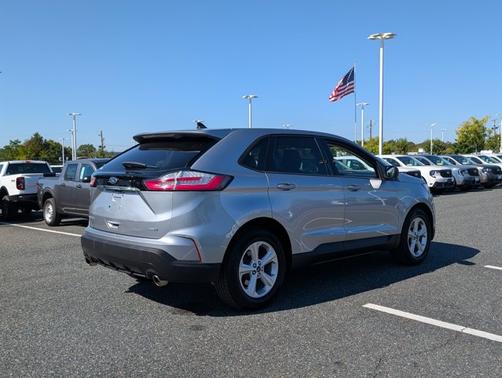 2020 Ford Edge SE