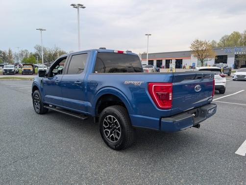 ATLAS BLUE METALLIC 2022 Ford F-150 XLT