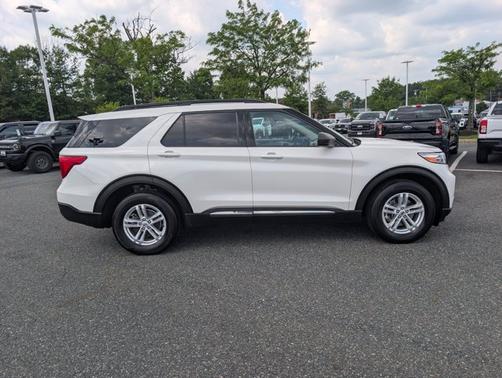 STAR WHITE MET TRI-COAT 2023 Ford Explorer XLT