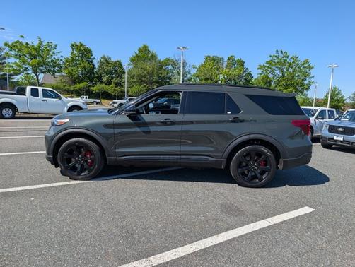 FORGED GREEN METALLIC 2023 Ford Explorer ST