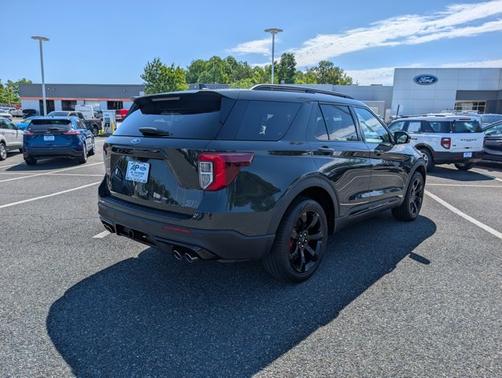 FORGED GREEN METALLIC 2023 Ford Explorer ST