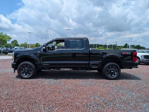 2023 Ford F-350 LARIAT SUPER DUTY