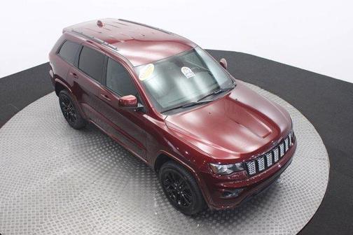 Photo 3 of 60 of 2019 Jeep Grand Cherokee Altitude
