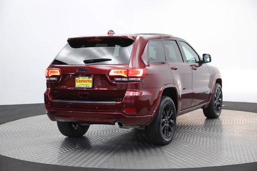Photo 5 of 60 of 2019 Jeep Grand Cherokee Altitude