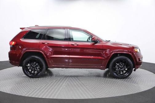 Photo 4 of 60 of 2019 Jeep Grand Cherokee Altitude
