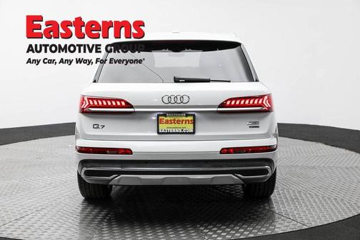 2022 Audi Q7 45 Premium Plus