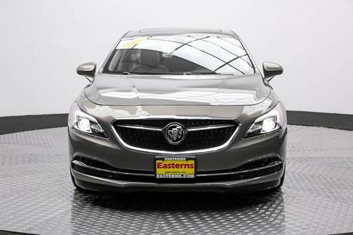 Photo 2 of 65 of 2017 Buick LaCrosse Essence
