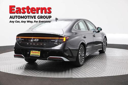 2025 Hyundai SONATA Hybrid SE