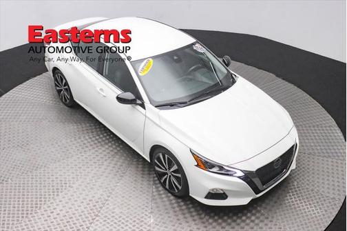 2022 Nissan Altima SR FWD
