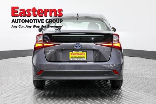 2022 Toyota Prius LE