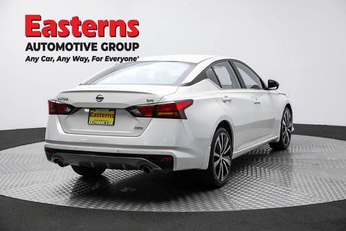 2022 Nissan Altima SR Intelligent AWD