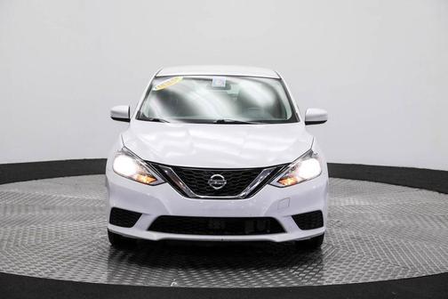 Photo 2 of 60 of 2019 Nissan Sentra SV