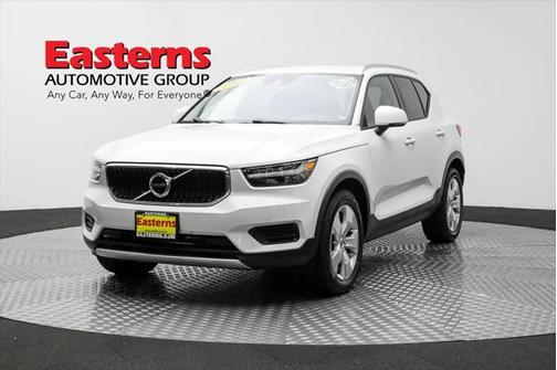 2020 Volvo XC40 T5 Momentum